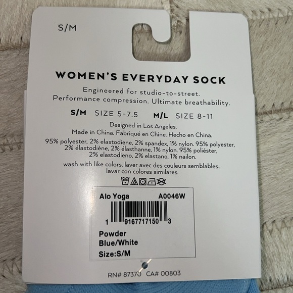 Alo Yoga woman’s everyday socks - Picture 8 of 8